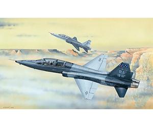 02877 Trumpeter - kit modelo estadounidense T-38C Talon , color/modelo surtido