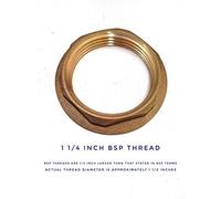 '1 1/4 latón con contratuerca