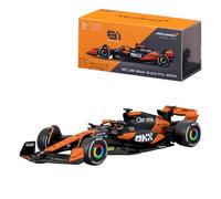 Bburago 1:43 2024 Race McLaren MCL38 con casco, Piastri #81