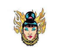 13cm x 10,7 cm para Queen on Fire Car Stickers personalidad Windows Decal VAN Cartoon