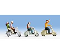 15910 Noch HO Personajes En Vespa Como En La Foto Escala 1:87