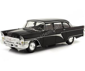 1959 GAZ 13 "Chaika" Negro 1:24 WhiteBox 124080
