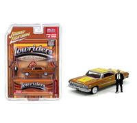 1963 Chevy Impala Lowrider naranja con gráficos y figura fundida a presión, edición limitada a 3600 piezas en todo el mundo 1/64 Diecast Model Car por Johnny Lightning JLCP7459