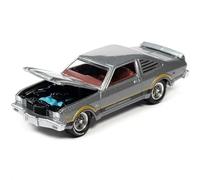 1976 Plymouth Volare Road Runner Silver Cloud Metallic con rayas OK Used Cars Series Edición limitada a 18056 piezas en todo el mundo 1/64 Diecast Model Car por Johnny Lightning JLMC028-JLSP197B