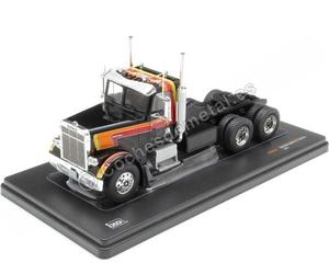 1977 Cabeza Tractora Freightliner FLC 120 64 T de 3 Ejes Negro Decorado 1:43 IXO