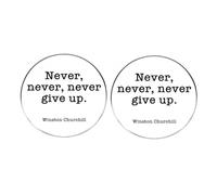 2 pines de solapa de Winston Churchill Never Never Never Give Up - Pines de solapa inspiradores motivacionales con cita de celebridades, insignia de aleación optimista, 3 cm, metal, sin piedras
