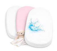 2 sábanas bajeras ajustables de 100 % algodón + 1 protector de colchón de material 100 % impermeable, juego 3X, compatible con Chicco, Kinderkraft (blanco/rosa, 43 x 83 cm)