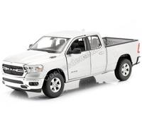 2017 Dodge Ram 1500 Silver 1:27 Welly 24104
