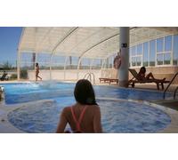 25 minutos de con masaje terapeutico con cava y circuito de spa para 2 personas