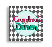 3dRose - Reloj de Pared de Aluminio Multicolor, 33 x 33 cm, diseño con Texto en inglés Grandmas Diner Sign on Black and White Diamonds, Color Azul