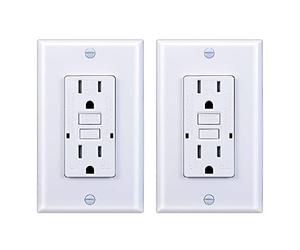 3GRACE Salida GFCI de 15 amperios, a prueba de manipulaciones, resistente a la intemperie, para interiores o exteriores, pantalla LED con paneles decorativos y tornillos, lista UL, color blanco (2
