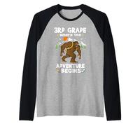 3rd Grade Where The Adventure Begins Back To School Bigfoot Camiseta Manga Raglan