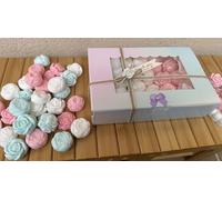 48 jaboncitos de glicerina en forma de flores en tonos pasteles y aromas a lemongrass, verbena y coco dulce. Souvenirs, eventos, regalos empresariales. Más de 500 gramos de jabón