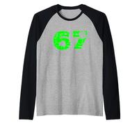 67 trébol irlandés Vintage número trébol celebración diseño Camiseta Manga Raglan