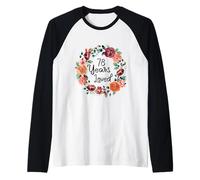 78 Years Loved 78th Birthday Floral Wreath Loved for Women Camiseta Manga Raglan