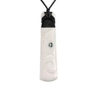 81stgeneration Colgante de Hei Toki Extra Grande de Hueso Tallado y Concha de Paua | Collar de Cordón con Máscara de Guerrero Tiki | Accesorio Surfero para Hombre | Joyería Maorí Tribal Hecha a Mano