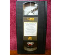 A & E Biography - Biografía: Joseph Kennedy padre de una dinastía estadounidense [VHS]