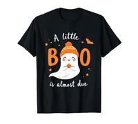 A Little Boo Is Almost Due Halloween Baby Anuncio Divertido Camiseta