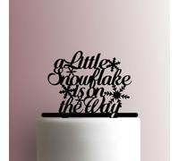 A Little Snowflake is on the Way- Decoración acrílica para tartas de 7 pulgadas de ancho/blanco