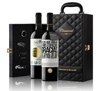 «A los que hablan a mis espaldas GRACIAS Es señal de...» Mensaje en una Botella. Estuche-Maletín de LUJO 2x Vino Tinto Premium Reserva 12 Meses y Set de 4 Accesorios. Etiqueta Blanca PERSONALIZABLE