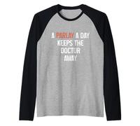 A Parlay A Day Mantiene Al Doctor Apuestas Deportivas Divertidas Camiseta Manga Raglan
