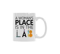 A Woman's Place is in the Lab - Taza de café de cerámica blanca de 11 onzas, regalo divertido