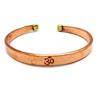 AB India Crafts Pulsera de cobre hecha a mano con símbolo del mantra Om Aum con bolsa de joyería, Small S-M / Damen, Cobre, Sin piedra preciosa