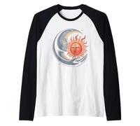 Abrazo Celestial del Sol y la Luna - Arte de armonía cósmica mística Camiseta Manga Raglan