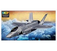 Academy USAF F-35A Lightning II Model Kit (Importación USA)