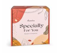 Accentra set de regalo para el cuidado de pies SPECIALLY FOR YOU | Exfoliante podal, loción, calcetines suaves, cepillo con piedra pómez, separadores, tobillera, estuche decorativo ordenado
