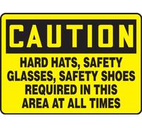 Accuform MPPE690VA - Panel de aluminio con inscripción "Caution Hard Hats, Safety Shoes Required in This Area at All Times", 30,5 cm de largo x 45,7 cm de ancho, negro sobre amarillo