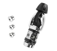 Adaptador de tanque de buceo para sistemas reguladores de yugo con construcción de latón cromado y configuración de primera etapa de 5 agujeros para un flujo de gas estable