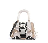 Adentrándose en la tendencia dinámica del streetwear, este bolso Steve Madden BDIEGO combina un estilo contemporáneo con una funcionalidad pensada. Fabricado con suave piel sintética y poliéster recic