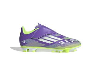 adidas Botas de fútbol unisex para niños F50 Club con gancho y bucle, suelo firme/multiterreno, morado y blanco, 10 UK Child