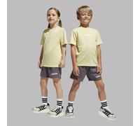 Adidas Sportswear Conjunto de 2 prendas, camiseta y short. Talla 108/114 cm (5/6 años). Color Amarillo