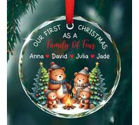 Adorno de cerveza con diseño de nuestra primera Navidad como familia de cuatro, adornos de vidrio de Navidad personalizados, regalo de cumpleaños para familia de 4 adornos personalizados con nombres