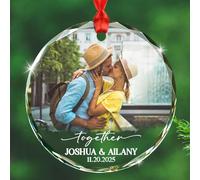 Adorno de cristal personalizado con texto en inglés "Our First Christmas Together", regalo para novio, novia, aniversario, nueva pareja, adorno romántico de Navidad 2025, foto/nombre y fecha