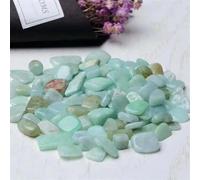 Adornos de cristal El mineral de cristal de esmeralda natural es un producto hermoso hermoso cristal