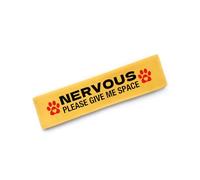 Advivio Nervous Please Give Me Space - Funda para correa de perro con etiqueta de identificación colgante, parche para perro nervioso, accesorio para dueños de perros