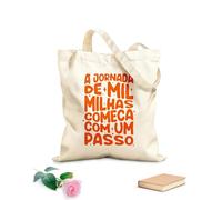 AILOONG Bolsa de tela con asa plana Cartel motivacional en portugués brasileño Un viaje de mil millas comienza con un solo paso. Tela de 340g/m² de grosor Sustituye a la mochila escolar