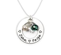 AJ's Collection Love Display con arandela redonda de plata de ley personalizada, acabado a mano. Incluye hasta 4 piedras natales o perlas de Swarovski, y una cadena de plata de ley para ella