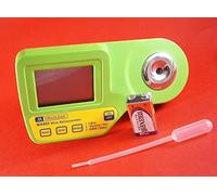 AlcoFermBrew Refractómetro digital para vino, cerveza, sidra, zumos 0-50% Brix - 3 escalas con ATC - Fabricado en Europa - Calibración demi agua