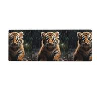 Alfombrilla de mouse extragrande con estampado de cachorro de tigre en la lluvia de 12 x 31.5 pulgadas para oficina, juegos y aprendizaje, duradera, cómoda y respetuosa con el medio ambiente