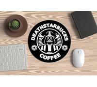 Alfombrillas para Mouse, Ratón de PC o Portátil - Death Starsbucks. para Trabajar Mientras te Tomas cafés más Negros Que el Casco de Darth Vader con un Toque Muy Cool y Geek.