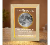 ALICESER Marco de fotos personalizado con fase lunar, marco de madera con impresión lunar con texto personalizado, letrero This is What The Moon Looked Like The Day, 6 x 8 pulgadas, luz de fase