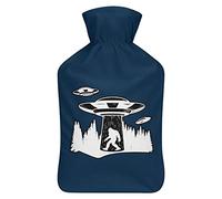 Aliens Bigfoot UFO in Forest - Botella de agua de goma con cubierta de felpa suave, bolsa de agua caliente para invierno, manos y pies, protección contra el frío, 1000 ml