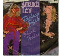 Amanda Lear - Fashion Pack (Studio 54) / Black Holes / Amanda Lear / Bildhülle / Deutsche Pressung / ariola # 100 382 / 7" Vinyl Single Schallplatte