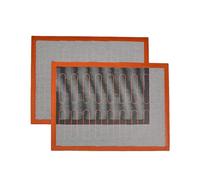 Amazon Basics rectangular tapetes de silicona antiadherente perforados para pan, pastelería, galletas, fácil limpieza, 2 unidad, 40 L x 30 W cm, negro/rojo/blanco (antes marca AmazonCommercial)