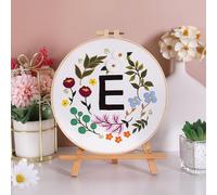 Amiiba Kit de iniciación de bordado con guirnalda de letras E, para el día de San Valentín, para parejas, kit de punto de cruz estampado de gama completa para principiantes y adultos (letra E)