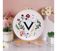 Amiiba Kit de iniciación de bordado con guirnalda de letras V, patrón de San Valentín, para parejas, kit de punto de cruz estampado de gama completa para principiantes y adultos (letra V)